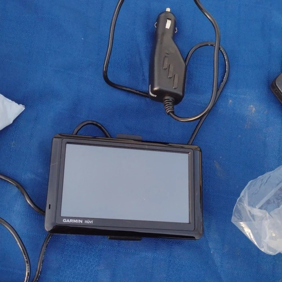Garmin Nuvi 1490 - Picture 1 of 2